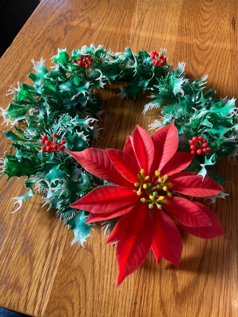 Vintage MCM Holiday Plastic Poinsettia Wreath - Red & Green